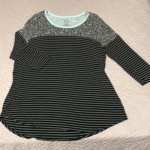 Maurice’s 24/7, Quarter Sleeve Top, Size XL, excellent condition